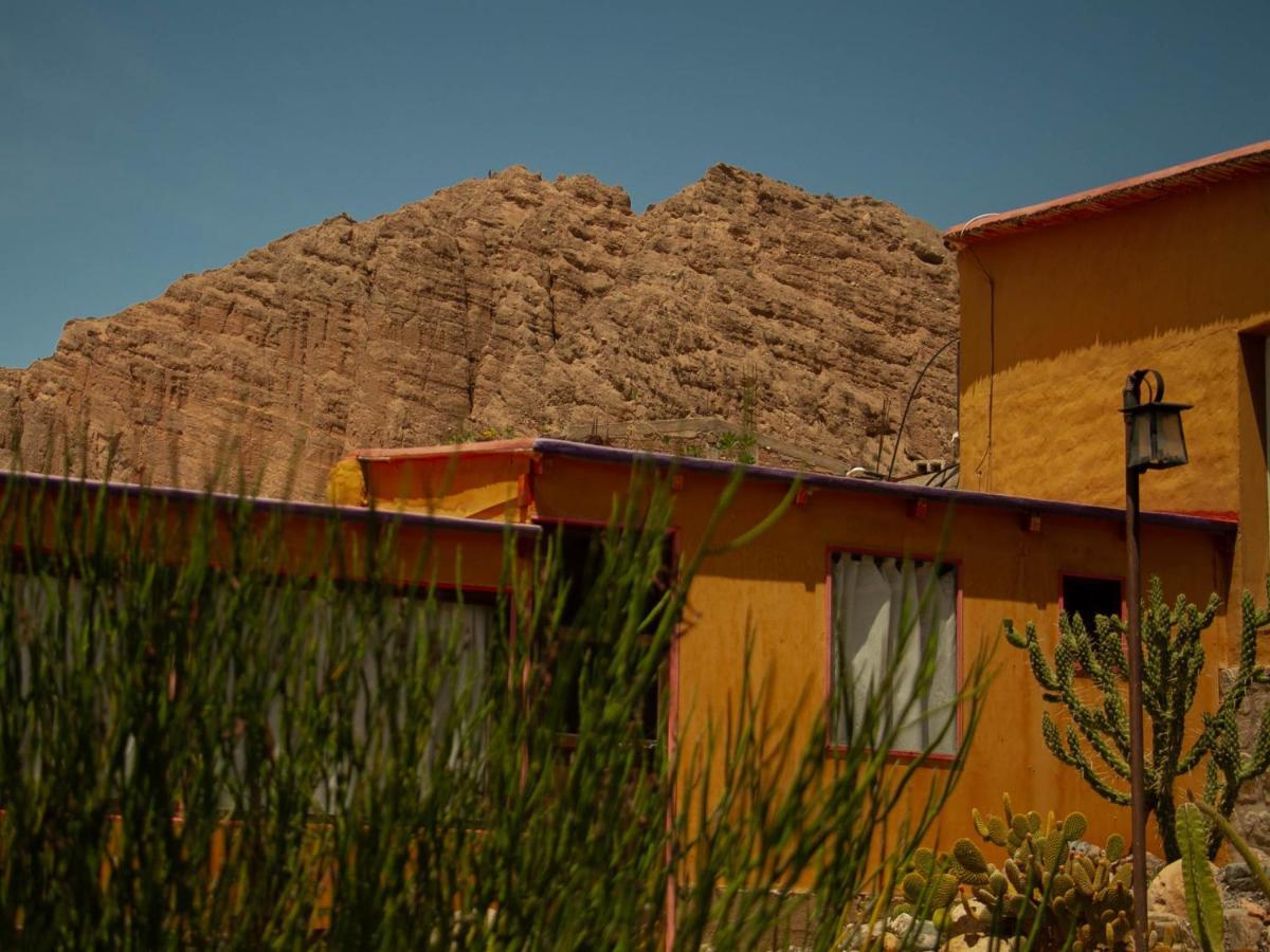 Retama Bed & Breakfast Tilcara Bagian luar foto