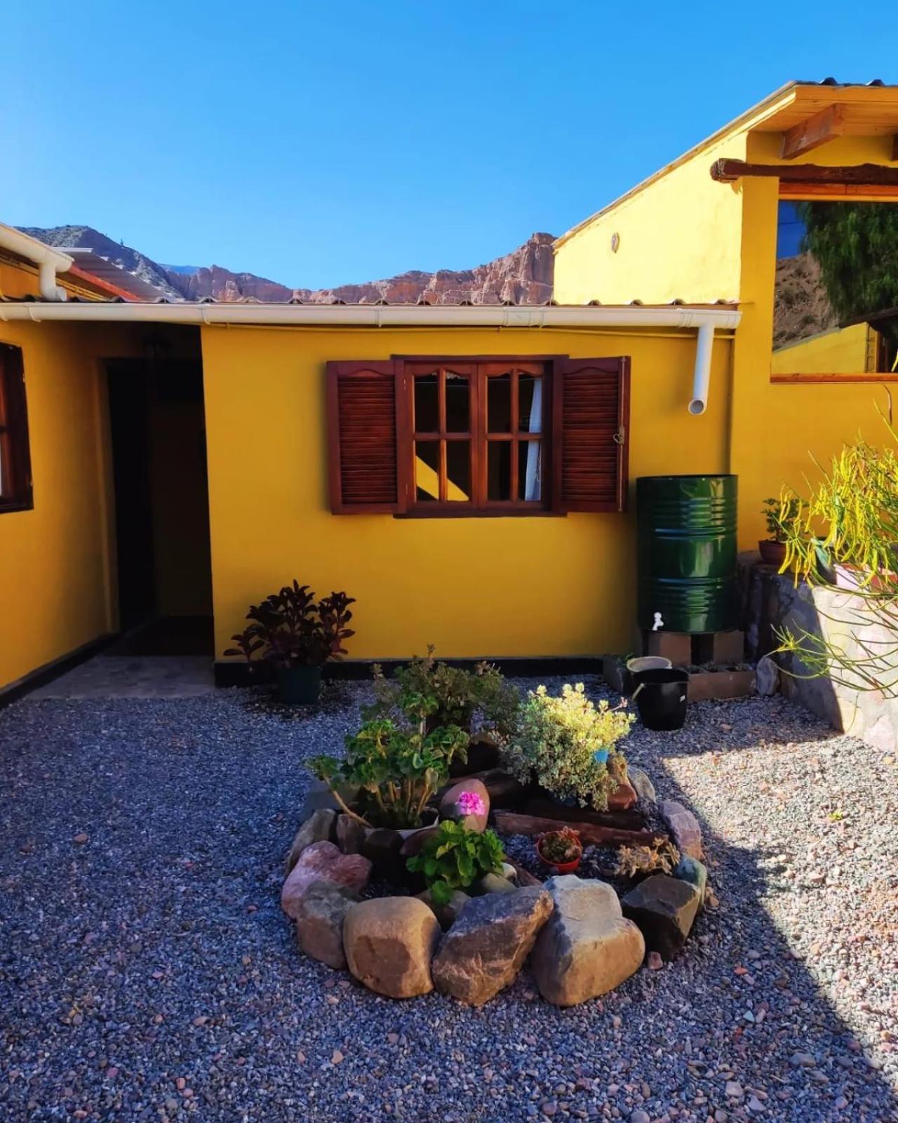 Retama Bed & Breakfast Tilcara Bagian luar foto